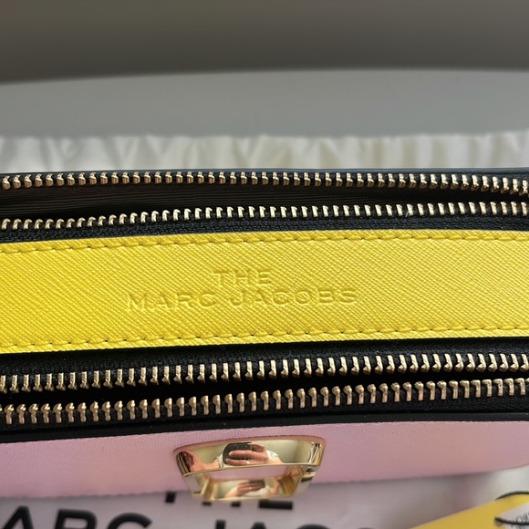 Marc Jacobs Camera Bag - Picture 4 of 6